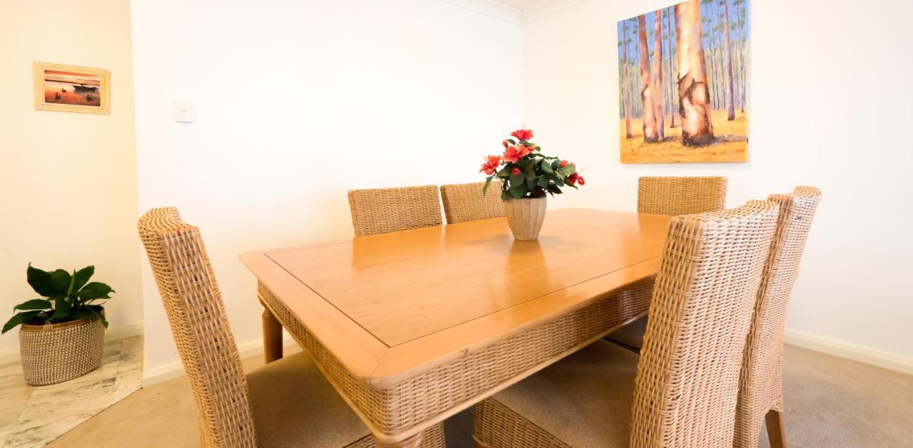 Victoria Square Apartments Голд-Кост Екстер'єр фото
